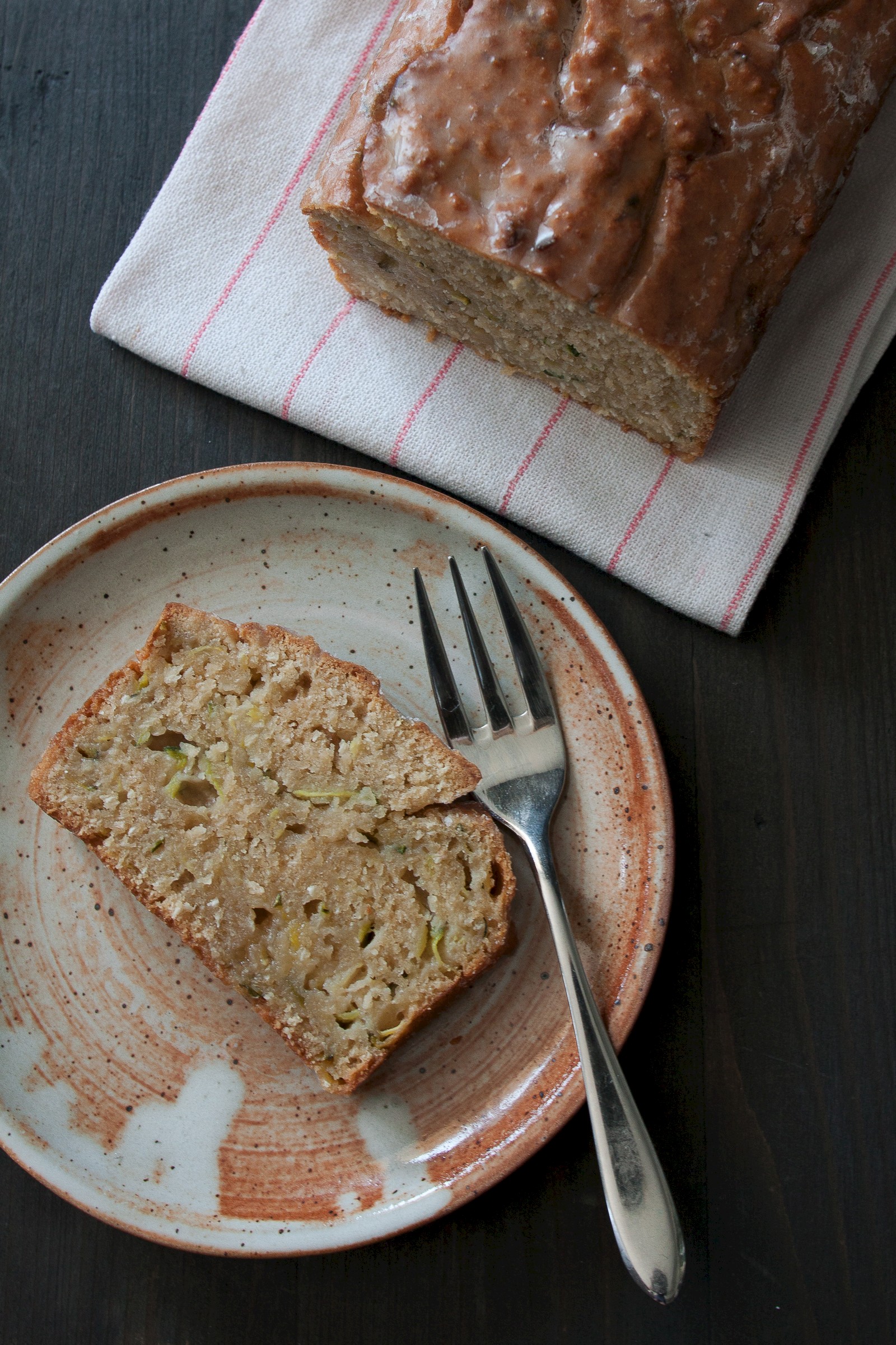 Zucchetti-Brot mit Kokos und Limette