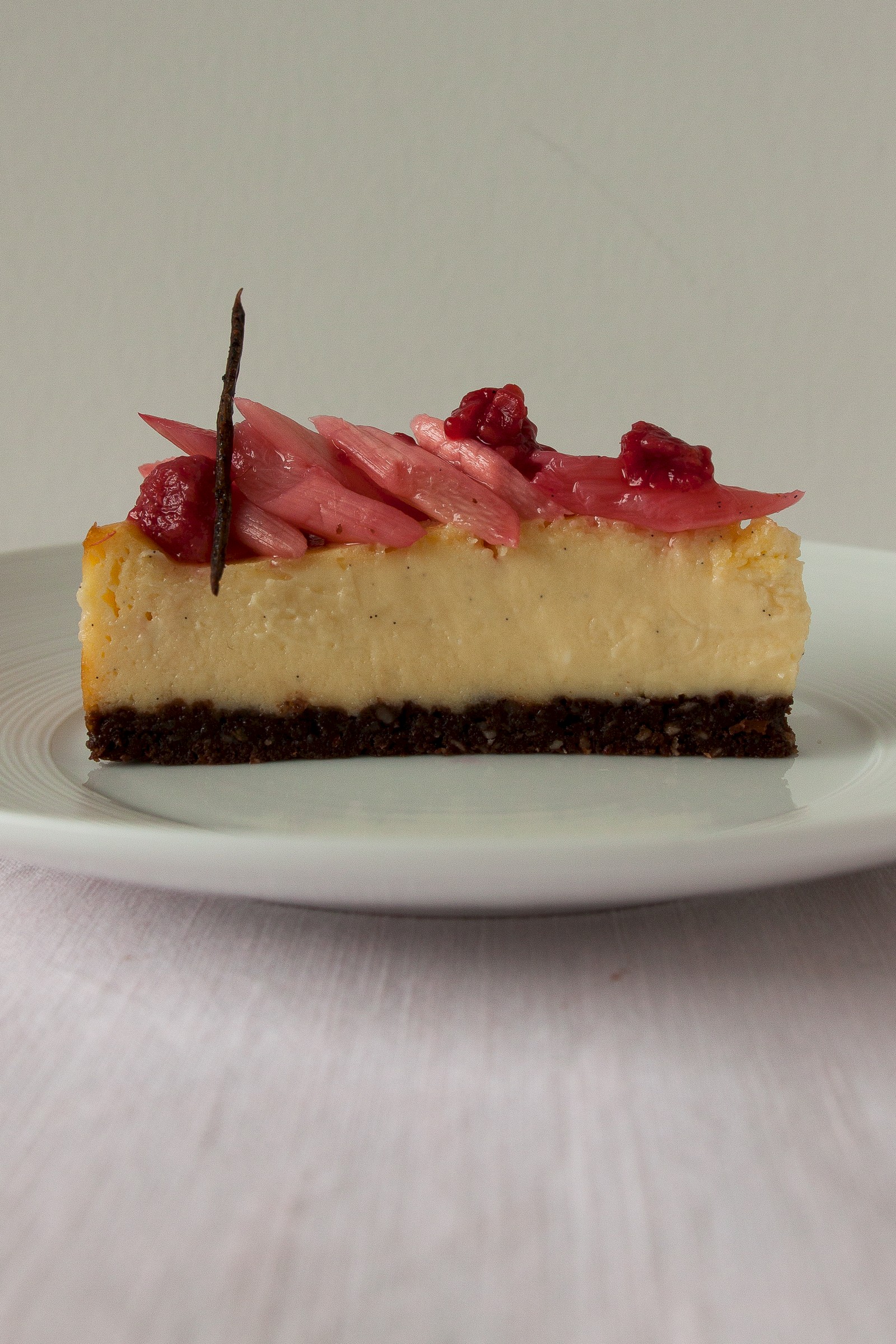 Weisser Schokoladen Cheesecake mit Rhabarber – Mary Miso - Rezepte für ...