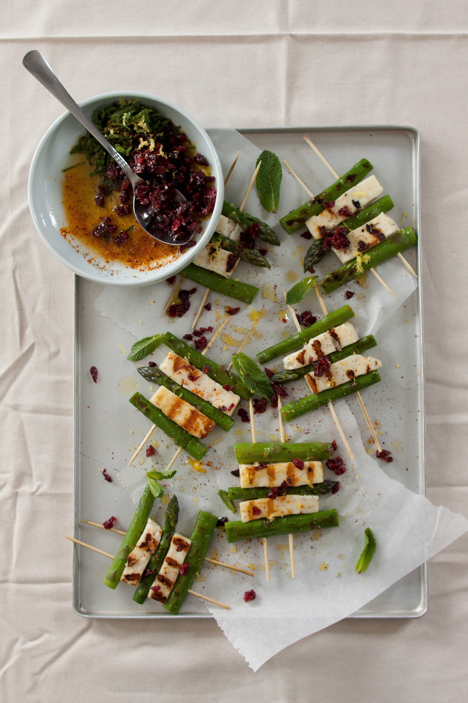Aspargus and halloumi with cranberries, fresh mint and lemon