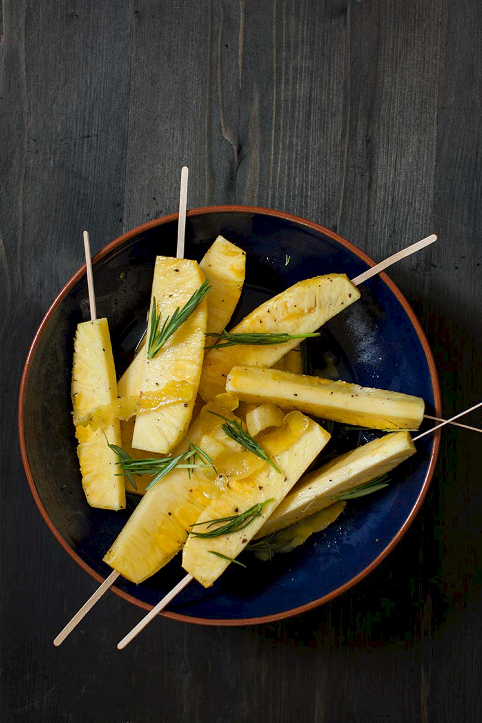 Pineapple with tellicherry pepper, rosemary honey and vanilla