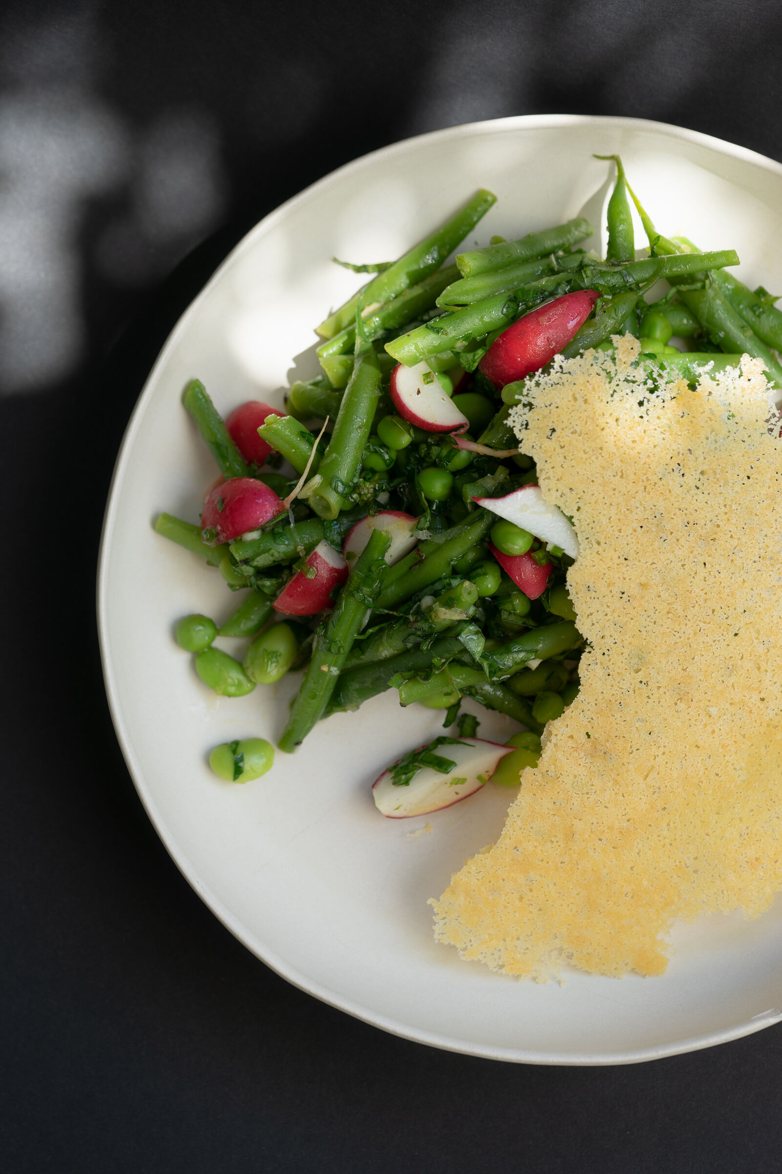 Gemüsesalat mit Sbrinz-Cracker