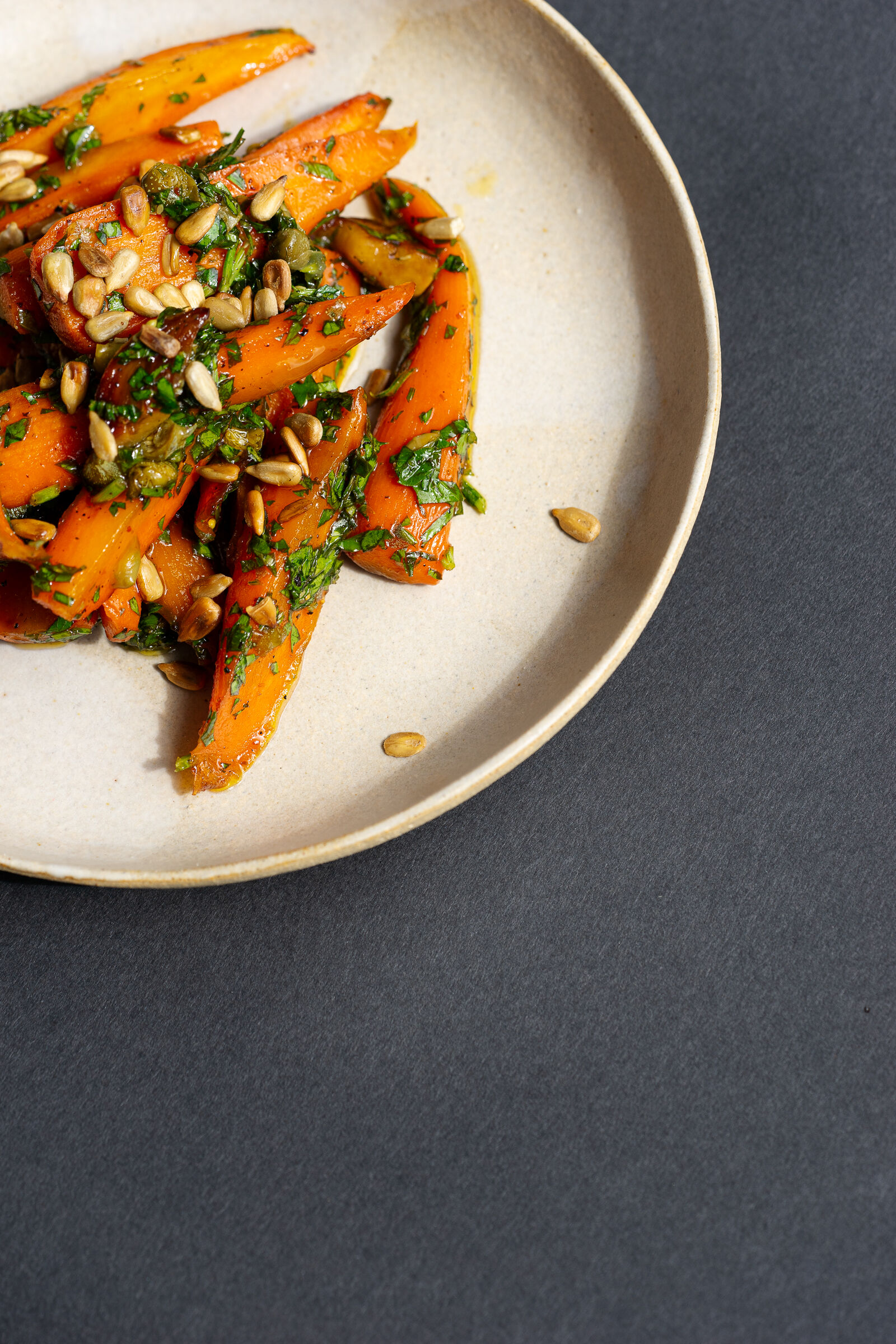 Glasierte Karotten mit Ginger Beer und Sumach