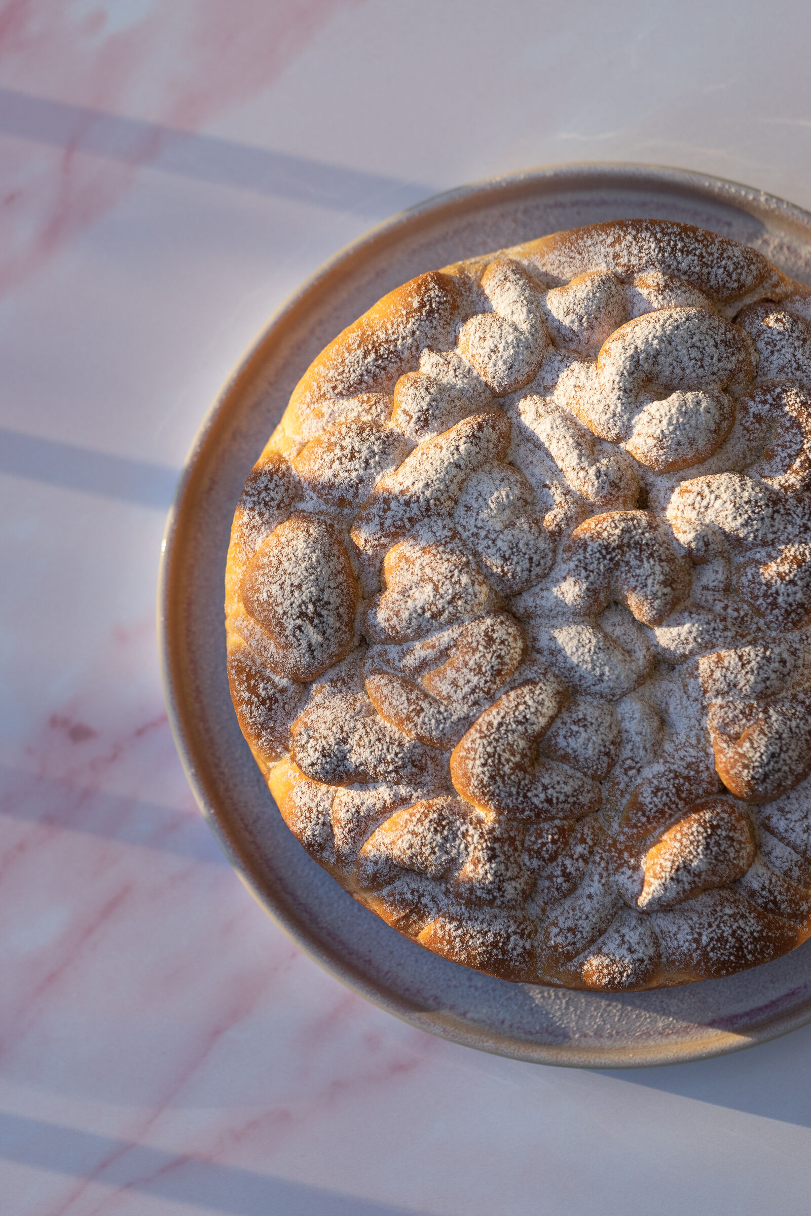 Brioche mit beurre noisette und Zimtzucker