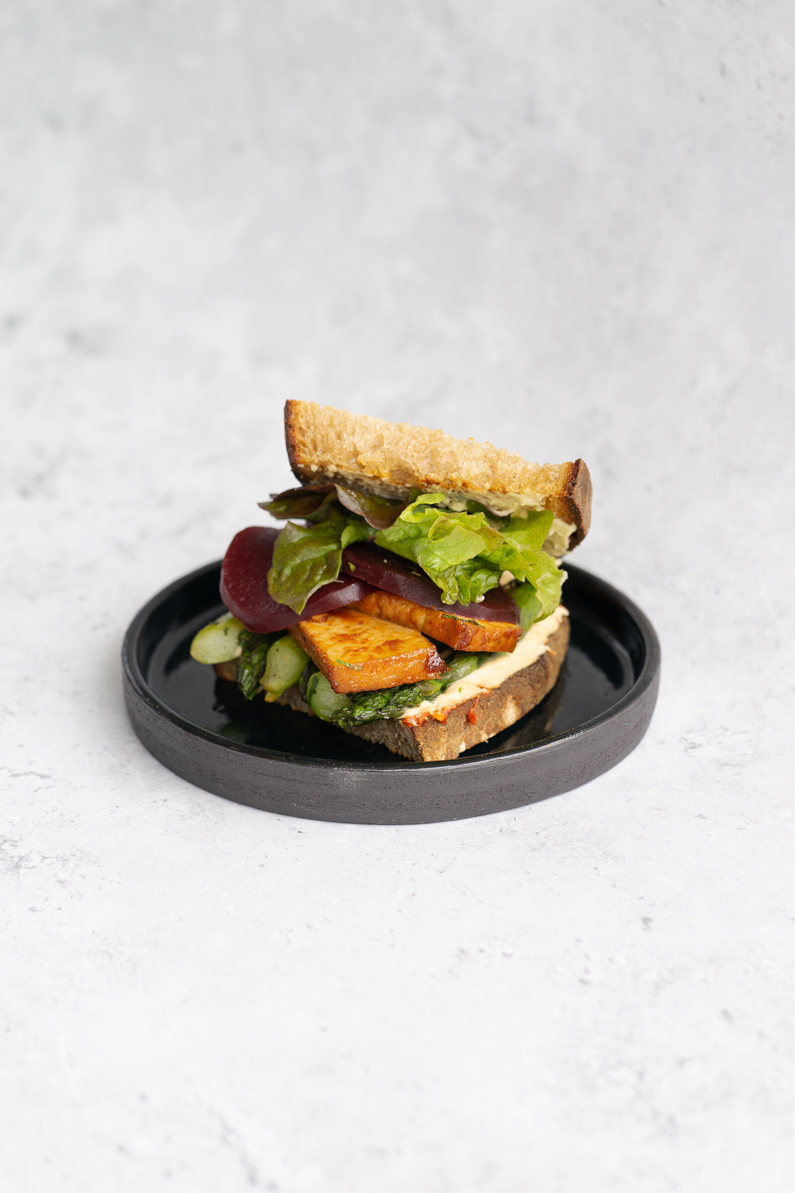 Club sandwich with tofu and asparagus