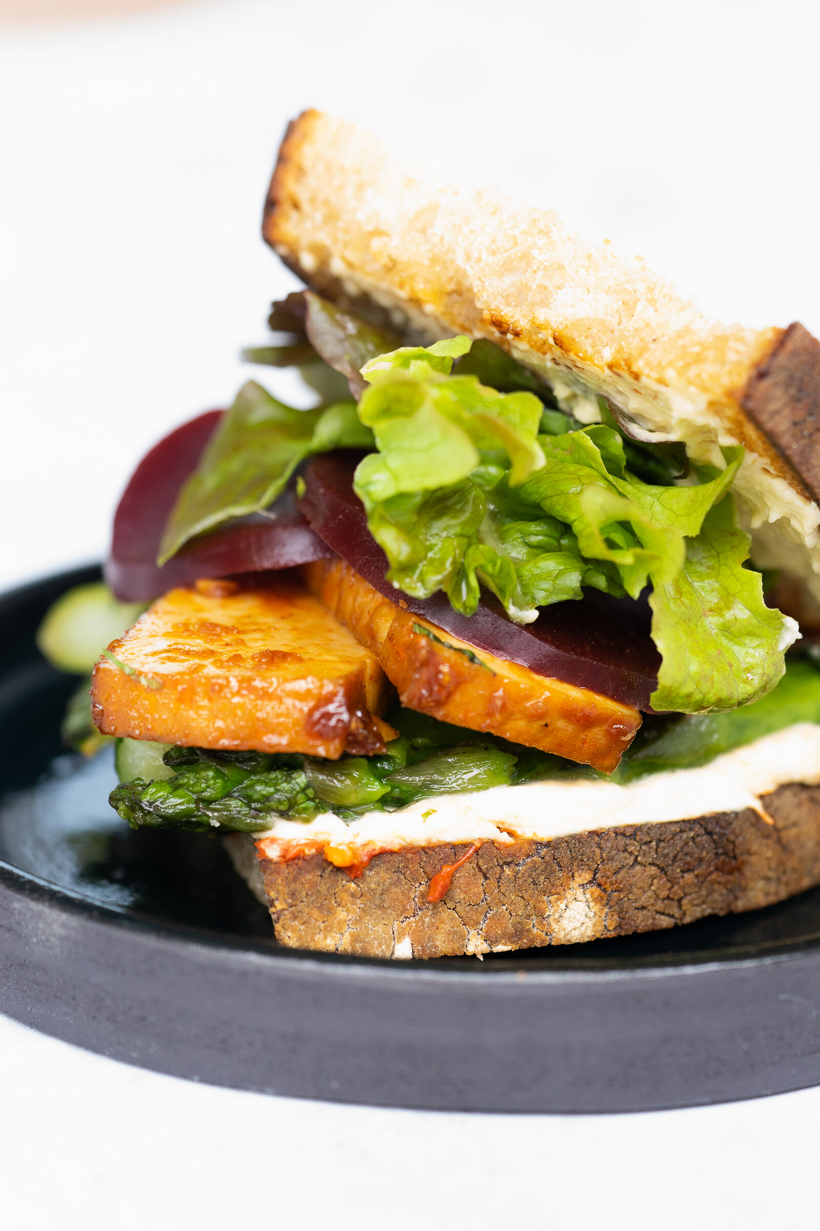 Club sandwich with tofu and asparagus