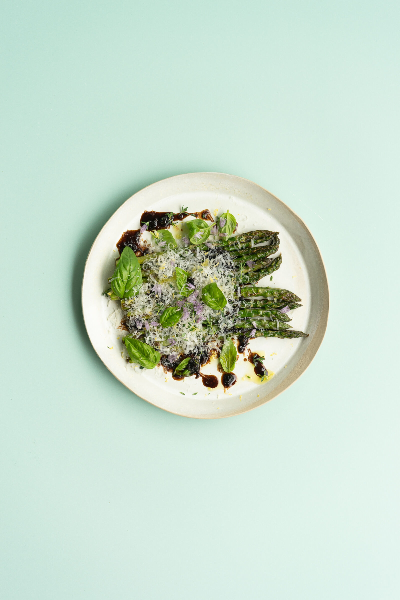 Grüner Spargel mit Balsamico und Sbrinz